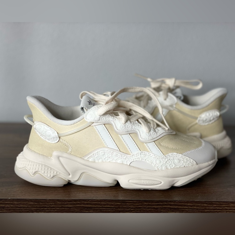 Size 6 - adidas Ozweego x Disney The Little Mermaid Collection - Ursula 2021